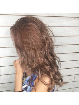 ビーヘアサロン(Beee hair salon) 【渋谷Beeehair/山森伴利】A/W NewStyle