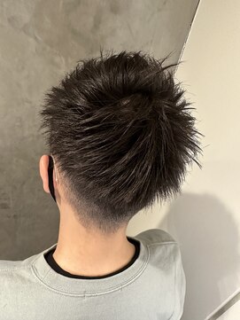 リリーバイヘア(Lily by hair) メンズショート・フェード風ツーブロック