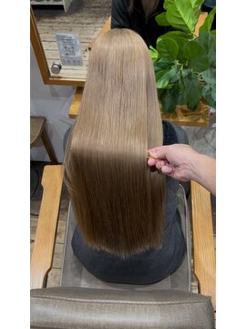 ヨンセンチメートルヒロサカ(4cm HIROSAKA) アッシュベージュ