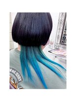 ヘアーアンドメイクステラ&nbsp;個性際立つインナーカラーのクラゲヘアスタイル