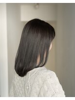 ネイヴィル(navile)&nbsp;アッシュグレージュ×酸性ストレート