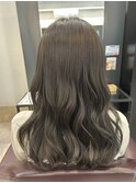 オリーブベージュ　透明感カラー　ニュアンスカラー