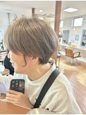 白髪ぼかしショート