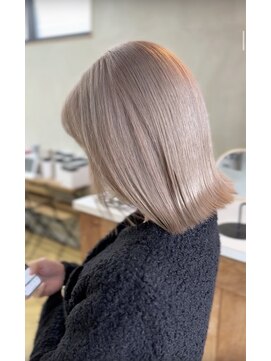 サロウィン 広島(SALOWIN) ハイトーンミルクティーベージュ