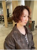 艶感黒髪 華やかカール x ショート(20代向け) パーマ