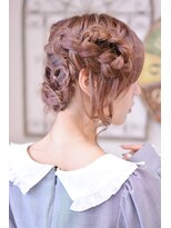 メイズ(MAZE) 【メイズ東中野・鍛原志行】セミディの編みこみツインテール