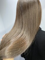 ジーナ 銀座(Zina) カーキグレージュ*こなれヘア*透明感*丸型【Zina銀座】