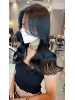 ルームバイシー 新宿(Loom. by Sea) 大人可愛いロングヘアー
