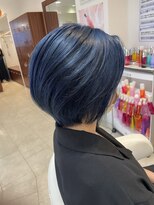 ジャストビューティ ルフレ 金沢八景店(Just Beauty Rufure)&nbsp;イメチェンヘア/ネイビーカラー/派手髪ショート/金沢八景