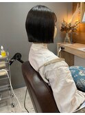 オリーブベージュ×切りっぱなしボブ