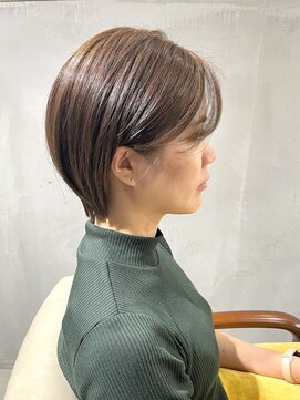 アンビエンテ(ambiente) ショートボブ　アッシュカラー【坂根】
