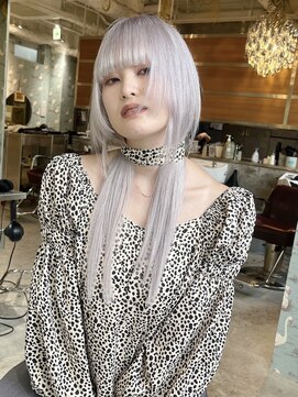 スリー(three) White 顔周りレイヤー