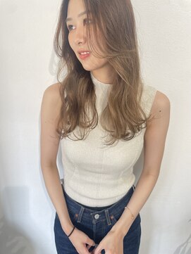 メヴィ(mavie) ベージュカラー