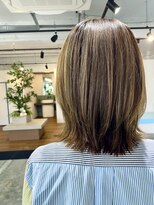 オアシス アン(oasis-un)&nbsp;ハイライトを重ねてつくる赤み消しカラー