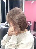 ピンクベージュ／ベージュカラー/