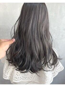 キチ(kichi.) [kichi.] セミロング×透け感ダークグレージュ