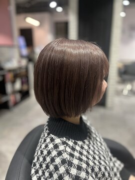 リーオオサカ(Lee Osaka) Wカラー×ベージュ×東芽生