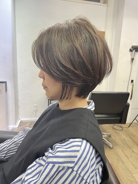 ハーツ(Heart's) 白髪ぼかし/イメチェンヘアスタイル/前髪カタログ/ショートボブ