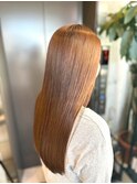 ハイトーンツヤ髪ストレート