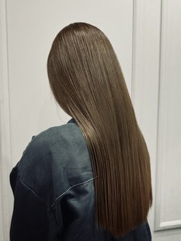 サロンドフィール 永山店(Salon de feel)の写真/ブリーチ毛やハイダメージでも施術可能！諦めていた癖毛も酸性ストレートでまとまる艶髪へ。