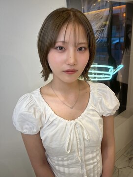 アマンドール(Aman D'or) グレージュ×レイヤーボブ