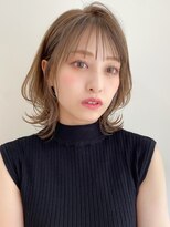 トゥーナ 表参道(tona) ミディアムレイヤー、外ハネボブ、グレージュ、脱白髪染め☆