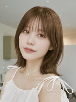 オーラ オモテサンドウ(Aura omotesando)&nbsp;透明感ベージュくびれレイヤーボブ