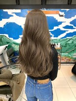 バランス 新宿(balance)&nbsp;小顔ロング×ホワイトベージュ×艶カラー×髪質改善