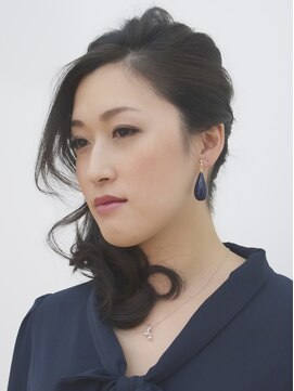 あだち美容室 アンフローリア(en fleurir) 上品ハーフアップ