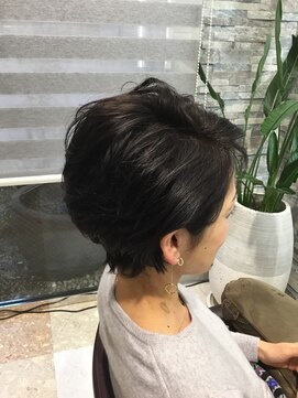 ラルースヘア(la luz HAIR) 大人ショートスタイル