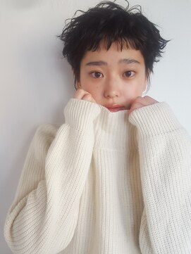 レス 伏見(LESS) 『LESS』ニット×ショートバング