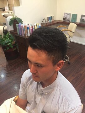 バーバーながさわ 刈上げスタイル