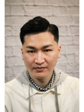 銀座マツナガ 新宿野村ビル店 【バーバースタイル】グレーゾーンを多めに作ったスキンフェード