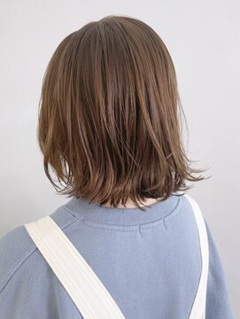 アイティー バイ アルバム 浦和店(IT by ALBUM) オリーブ_フェザーバングマッシュショート_ba329101