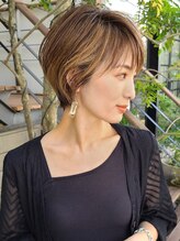 ビュートリアム 青山(BEAUTRIUM) ハイライト/ショートカット/30代