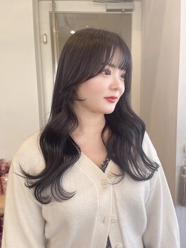 バイオレット ナゴヤ(Violet Nagoya) 韓国風へア サイドバング 後れ毛 レイヤーカット ダークグレー