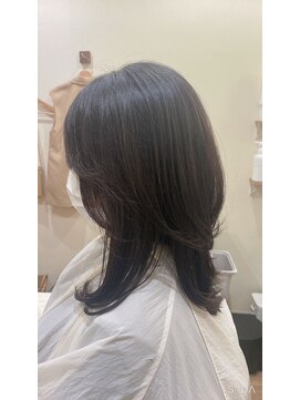 アピラトータルデザインサロン(APiLA total design salon) コテ巻きレイヤー