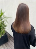 光を集める、美しいロングヘアー