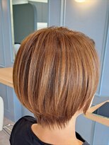 ゴート(G.O.A.T.) 大人ショート/ショートボブ/コントラストカラー