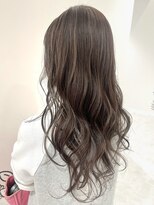 ケンジ 横浜(KENJE)&nbsp;さとうあやか/グレーカラー/コントラストハイライト/ロングヘア