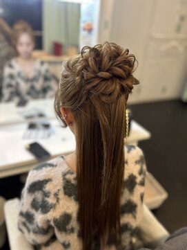 マーズ(Hair&Make Mars+) お団子ハーフアップ