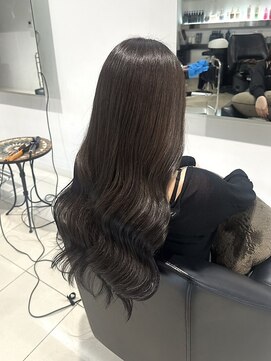 ノア(no_a) 暗髪透明感×アッシュカラー