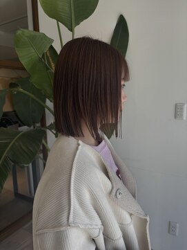 ソエラ(Soera) ぱつっとボブ/ベージュカラー