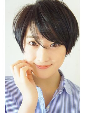 ドロップ(drop) 艶のある黒髪ショートヘアで女度アップ