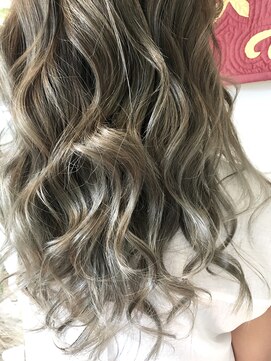 マハナ(Mahana by hair) 外国人風ハイライトグレージュカラー