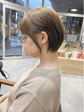 ジーニー 横浜(giinii) giinii_渋谷良太_スアショート_ラテカラー