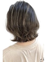 ファーチ(Fir-chi)&nbsp;くびれが可愛いウルフボブ