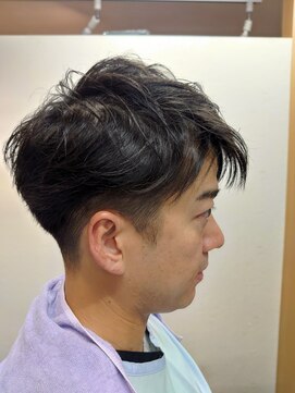 ヴェルデ シンバシ(VERDE SHINBASHI) ツーブロックスマートマッシュ ショート ビジネスマン 学生 黒髪