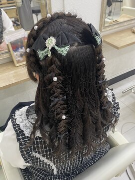 プティクローシェ バイ クオーレ(petite cloche by CUORE) 【量産型】編み込みカチューシャあみたらしハーフツイン