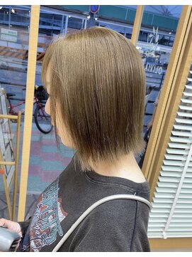 オリビアヘアー(OLIVIA HAIR) 大人かわいいブリーチなしミルクティーベージュ×ボブ